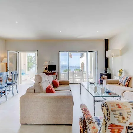 House Illador Holiday home *